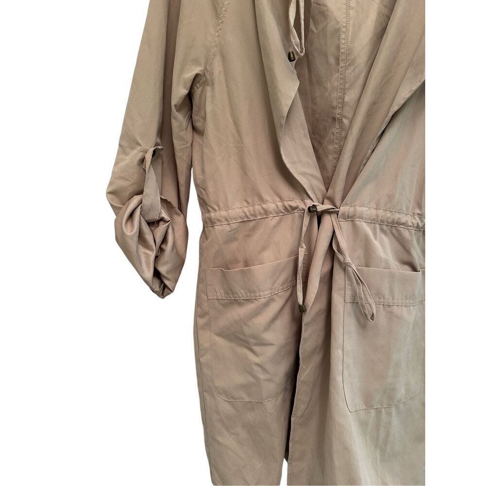 Love Tree light trench coat w/ hood in tan- size M - Picture 2 of 10